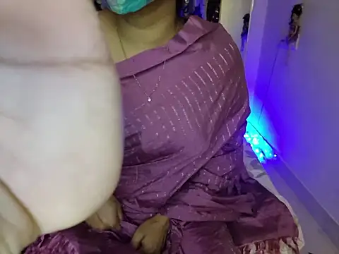 hot spicey online show from May 17, 2026, 4:58 pm