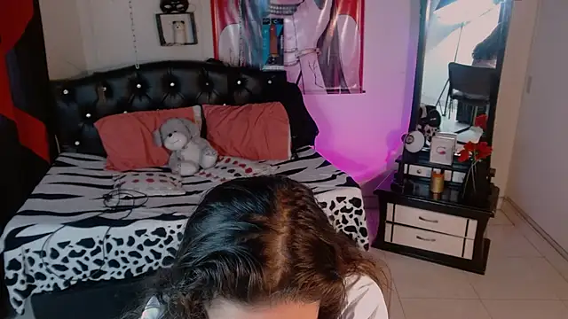 Snapshot of Skylovershot chatting on October 23, 2025, 7:45 pm Skylovershot online show from October 23, 2025, 7:45 pm