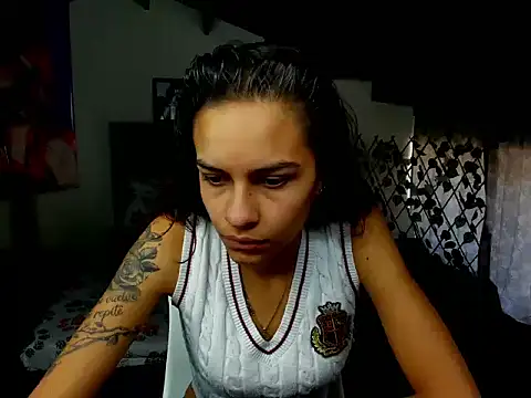 Snapshot of Skylovershot chatting on November 27, 2025, 1:46 pm Skylovershot online show from November 27, 2025, 1:46 pm