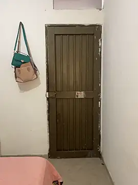 Snapshot of zaracollins01 chatting on February 20, 2026, 6:19 pm zaracollins01 online show from February 20, 2026, 6:19 pm