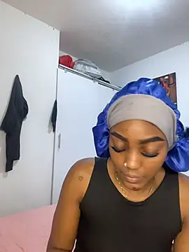 Snapshot of zaracollins01 chatting on February 24, 2026, 5:44 pm zaracollins01 online show from February 24, 2026, 5:44 pm