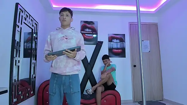 Snapshot of GRETTY_BOYS chatting on November 13, 2025, 7:18 am GRETTY BOYS online show from November 13, 2025, 7:18 am