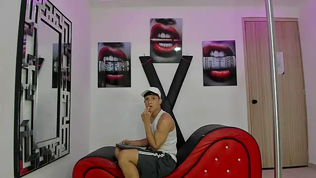 Snapshot of GRETTY_BOYS chatting on November 28, 2025, 1:41 am GRETTY BOYS online show from November 28, 2025, 1:41 am