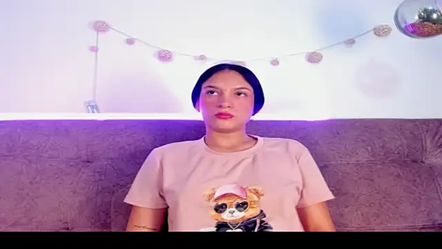 violet 77711 online show from December 22, 2025, 1:08 pm