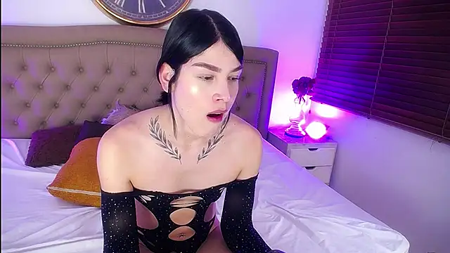 AuroraRicci online show from October 3, 2025, 2:03 pm