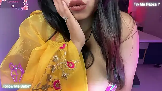 Snapshot of Blackwidow_08 chatting on October 16, 2025, 2:40 pm Blackwidow 08 online show from October 16, 2025, 2:40 pm