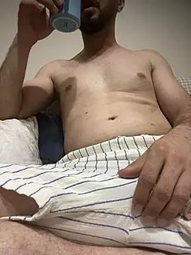 banuemre28 online show from July 4, 2026, 7:53 pm