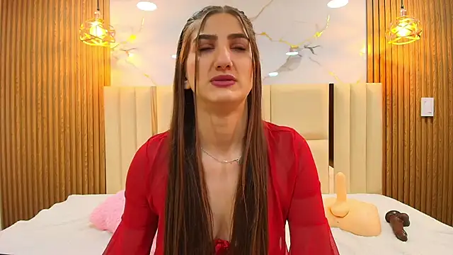 Dafne castro  online show from May 11, 2026, 7:33 pm