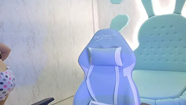 Snapshot of KatyBlondee chatting on September 15, 2025, 3:17 am KatyBlondee online show from September 15, 2025, 3:17 am