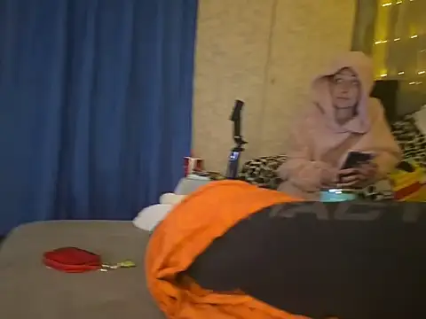 Snapshot of NikkyRider chatting on December 14, 2025, 9:19 pm NikkyRider online show from December 14, 2025, 9:19 pm