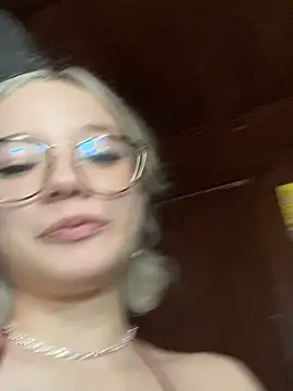 Snapshot of sukubo__ chatting on February 1, 2026, 9:30 am sukubo online show from February 1, 2026, 9:30 am