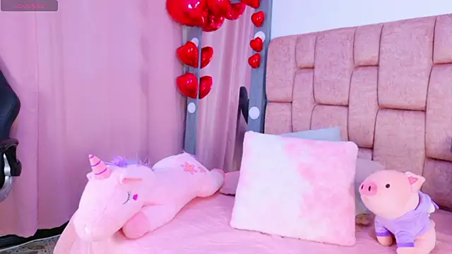 Snapshot of AteneaCox chatting on February 16, 2026, 3:57 am AteneaCox online show from February 16, 2026, 3:57 am