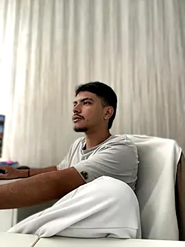 Snapshot of Snowlann chatting on September 29, 2025, 4:45 pm Snowlann online show from September 29, 2025, 4:45 pm