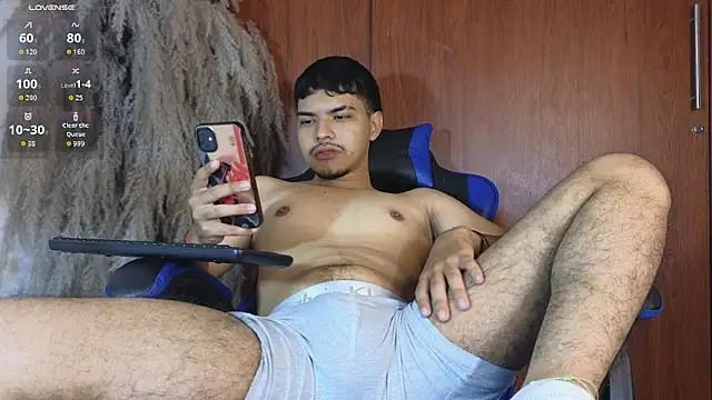 Snapshot of Snowlann chatting on October 2, 2025, 6:42 am Snowlann online show from October 2, 2025, 6:42 am