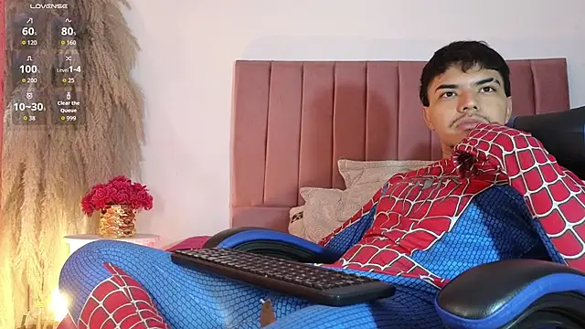 Snapshot of Snowlann chatting on October 29, 2025, 1:13 pm Snowlann online show from October 29, 2025, 1:13 pm