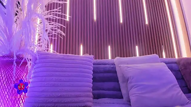 ArianaSantana online show from November 15, 2025, 12:56 pm