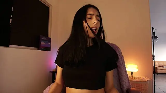 violethun  online show from October 19, 2025, 10:49 am