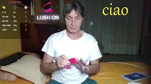 lattediyak online show from November 12, 2025, 2:23 am