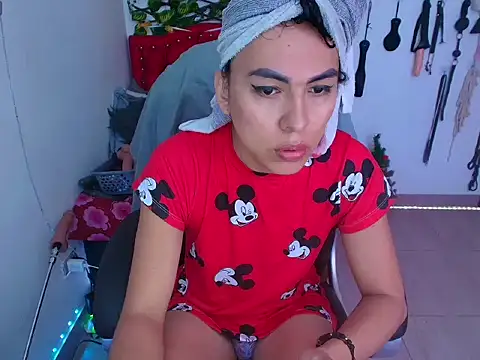 Snapshot of missblu chatting on February 19, 2026, 5:42 pm missblu online show from February 19, 2026, 5:42 pm