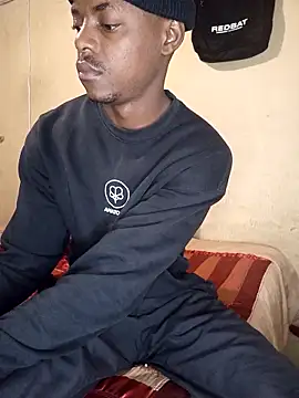 Snapshot of Hluga_25 chatting on October 20, 2025, 3:29 am Hluga 25 online show from October 20, 2025, 3:29 am