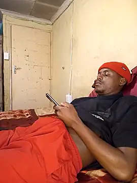 Snapshot of Hluga_25 chatting on November 6, 2025, 10:38 am Hluga 25 online show from November 6, 2025, 10:38 am