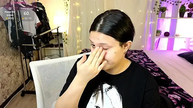 Nicole Parshikova online show from November 8, 2025, 10:26 am