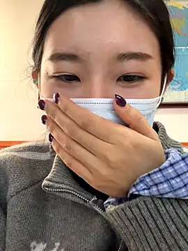 Lulu125216 online show from November 17, 2025, 4:51 am