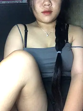 Snapshot of Linhmai_bb chatting on September 15, 2025, 3:12 pm Linhmai bb online show from September 15, 2025, 3:12 pm