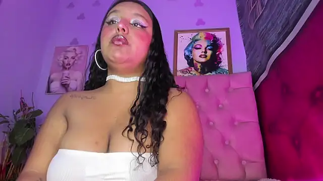 Snapshot of DakotaKS chatting on October 19, 2025, 8:15 am DakotaKS online show from October 19, 2025, 8:15 am