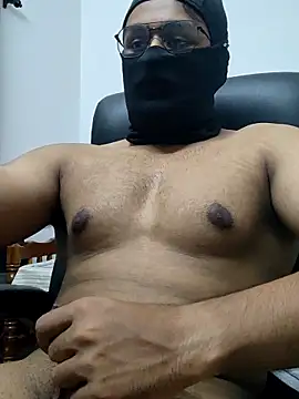 Snapshot of Rockky79 chatting on April 24, 2026, 5:04 pm Rockky79 online show from April 24, 2026, 5:04 pm