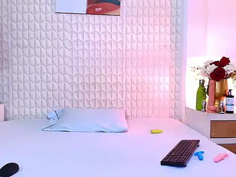 Snapshot of LuigiMarchetti chatting on November 5, 2025, 7:58 pm LuigiMarchetti online show from November 5, 2025, 7:58 pm