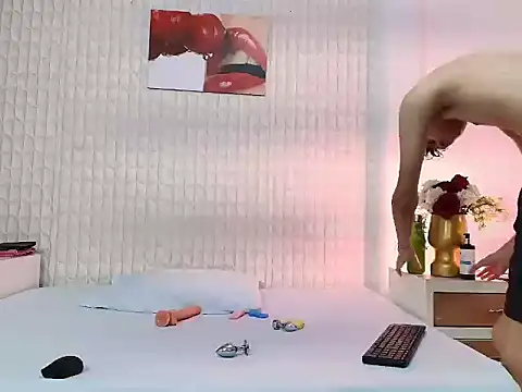 Snapshot of LuigiMarchetti chatting on November 11, 2025, 7:03 pm LuigiMarchetti online show from November 11, 2025, 7:03 pm