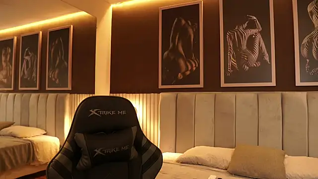 Tayler Kim online show from September 17, 2025, 4:30 pm