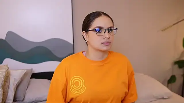 Tayler Kim online show from October 10, 2025, 4:28 pm