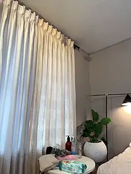 Snapshot of Tayler_Kim chatting on February 17, 2026, 6:36 pm Tayler Kim online show from February 17, 2026, 6:36 pm