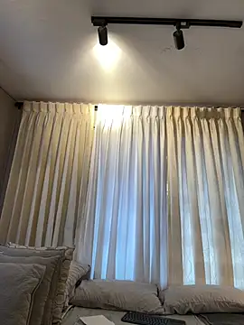 Snapshot of Tayler_Kim chatting on March 3, 2026, 6:47 pm Tayler Kim online show from March 3, 2026, 6:47 pm