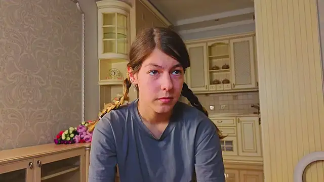 AleshaStabler online show from September 29, 2025, 4:34 pm