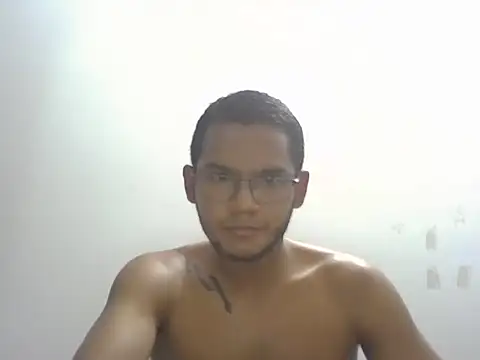 jayden cooper1 online show from November 12, 2025, 8:08 pm