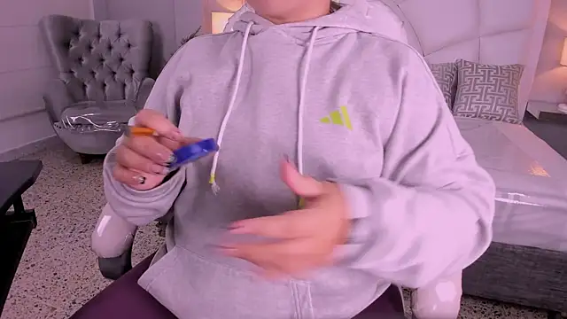 Snapshot of Miss_Francheska chatting on February 18, 2026, 12:12 pm Miss Francheska online show from February 18, 2026, 12:12 pm