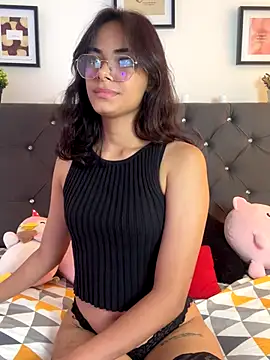 Im Lyan online show from October 16, 2025, 3:24 pm