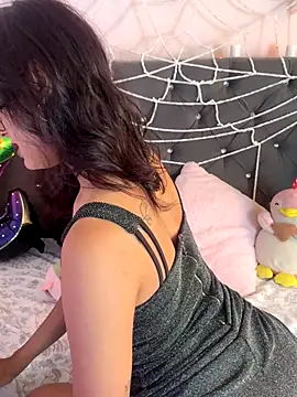 Im Lyan online show from October 24, 2025, 4:14 pm