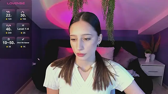 Snapshot of RioEstrella chatting on September 18, 2025, 2:30 pm RioEstrella online show from September 18, 2025, 2:30 pm