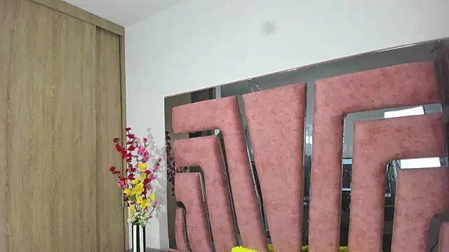 MaraKarly online show from December 23, 2025, 7:17 am