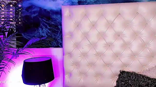 Valeria Swett  online show from March 24, 2026, 8:36 pm