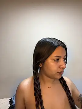 Snapshot of _Chloe_Smith chatting on November 18, 2025, 8:13 pm Chloe Smith online show from November 18, 2025, 8:13 pm