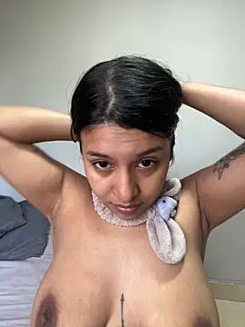 Snapshot of _Chloe_Smith chatting on December 17, 2025, 2:45 pm Chloe Smith online show from December 17, 2025, 2:45 pm