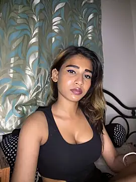 Snapshot of STRIP_GLOW chatting on February 27, 2026, 7:36 pm STRIP GLOW online show from February 27, 2026, 7:36 pm