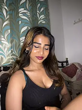 Snapshot of STRIP_GLOW chatting on February 28, 2026, 7:48 pm STRIP GLOW online show from February 28, 2026, 7:48 pm