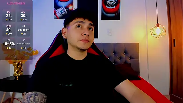 Snapshot of Nicolas_James_Sc chatting on October 16, 2025, 2:18 pm Nicolas James Sc online show from October 16, 2025, 2:18 pm