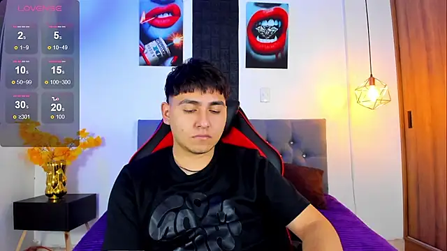 Snapshot of Nicolas_James_Sc chatting on November 5, 2025, 1:55 pm Nicolas James Sc online show from November 5, 2025, 1:55 pm